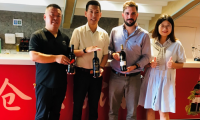 云倉酒莊總裁郭東衛(wèi)先生為上海地區(qū)核心負責人做培訓會