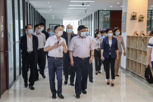 全國人大常委會(huì)副委員長白瑪赤林率調(diào)研組蒞臨天加調(diào)研