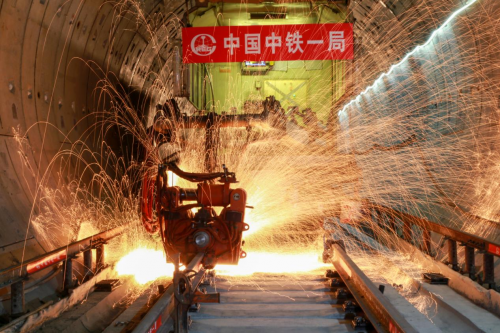 紹興地鐵1號線主線實現(xiàn)軌道貫通
