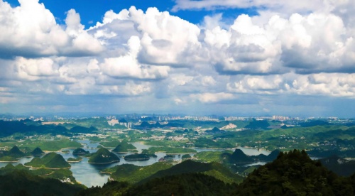 千年舟新生態(tài)地板，用舒適演繹生活！