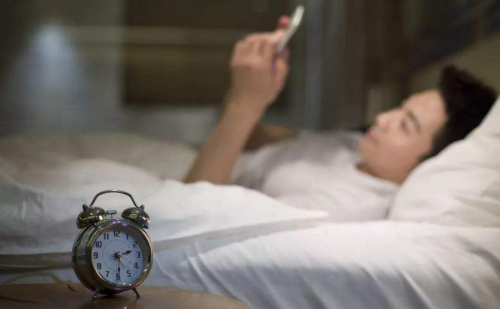 中年人睡眠不好？東寶床墊易翻身更健康