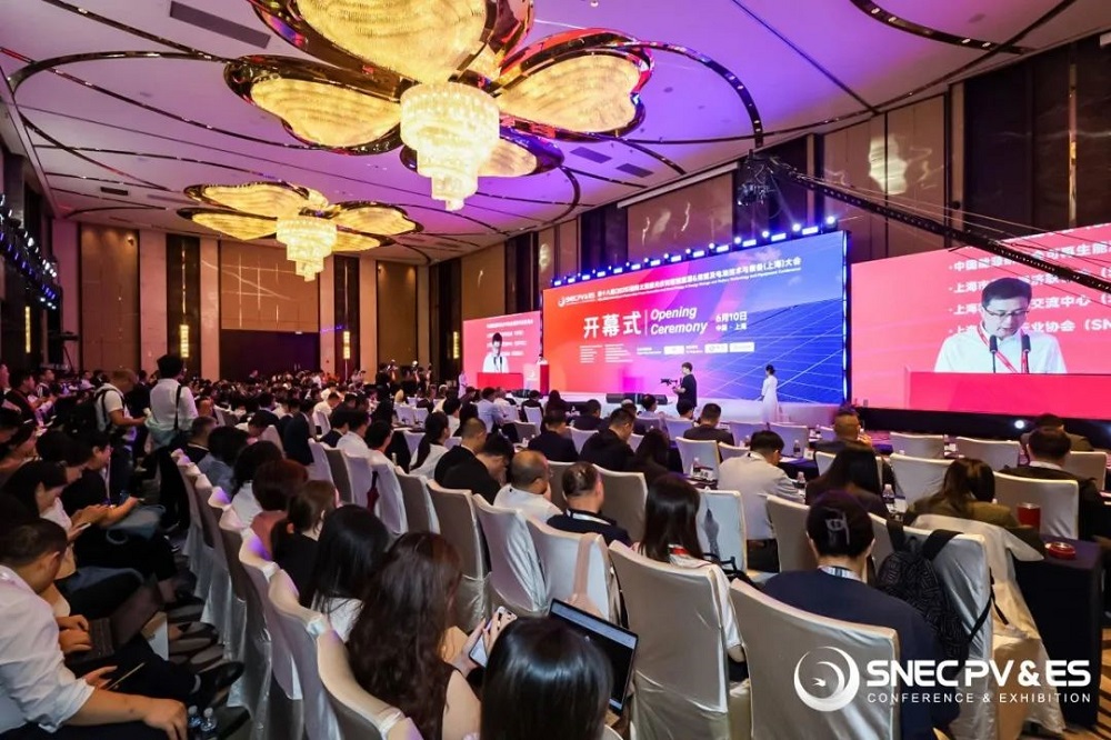 90多個國家，3000多家企業(yè)，齊聚上海光伏兩會，能環(huán)寶參與其中！